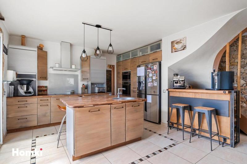 Maison - 171 m² - 6 pièces