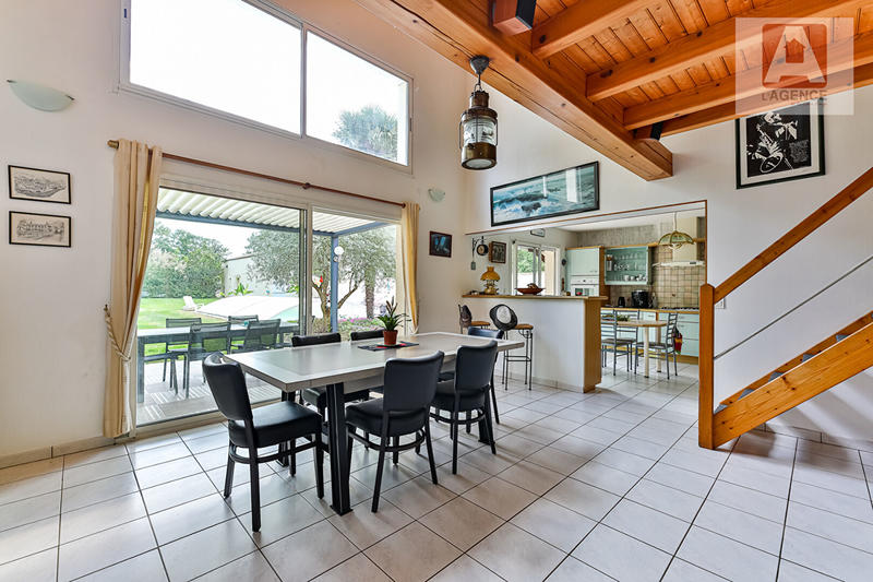 Maison - 190 m² - 6 pièces