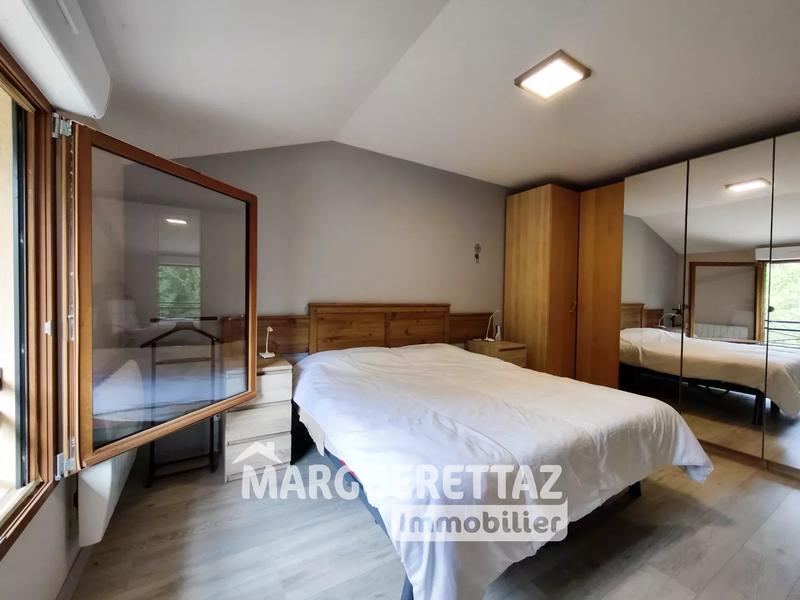 Maison - 198 m² - 8 pièces