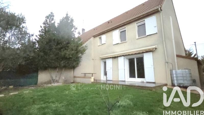 Maison - 95 m² - 5 pièces