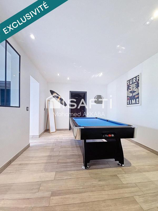 Maison - 260 m² - 9 pièces