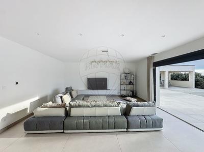 Maison - 228 m² - 5 pièces