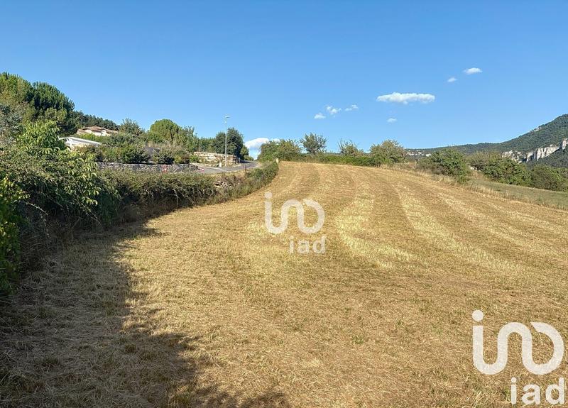 Terrain - 3 000 m²
