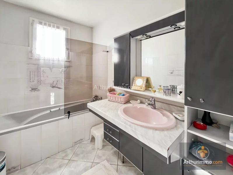 Maison - 155 m² - 9 pièces