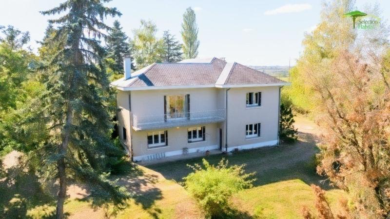 Maison bourgeoise - 376 m² - 8 pièces