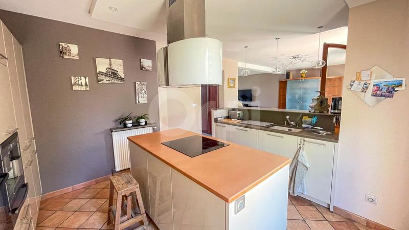 Maison - 150 m² - 7 pièces