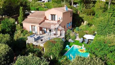 Villa - 150 m² - 5 pièces