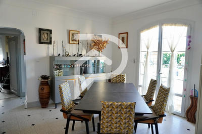 Maison - 181 m² - 7 pièces