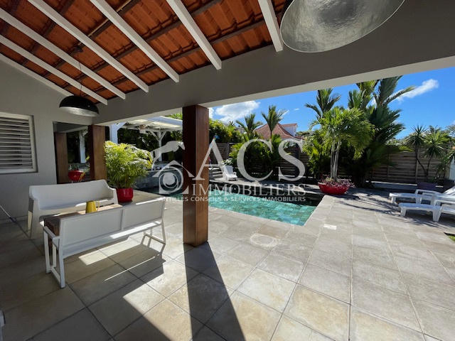 Maison - 115 m² - 4 pièces