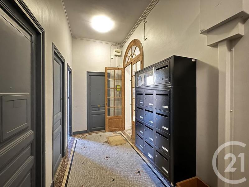 Studio - 14 m² - 1 pièce