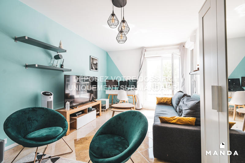 Chambre - 10 m² - 4 pièces