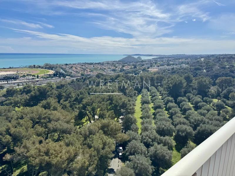 Appartement - 179 m² - 5 pièces