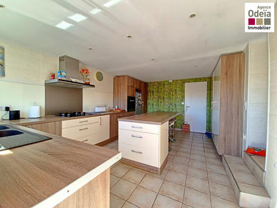 Maison - 143 m² - 5 pièces