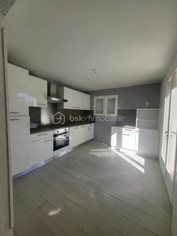 Maison en pierre - 97 m² - 4 pièces