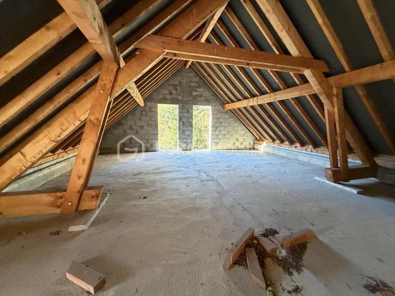 Maison - 180 m² - 5 pièces