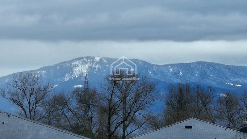 Appartement - 92 m² - 3 pièces