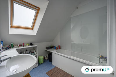 Maison traditionnelle - 77 m² - 4 pièces