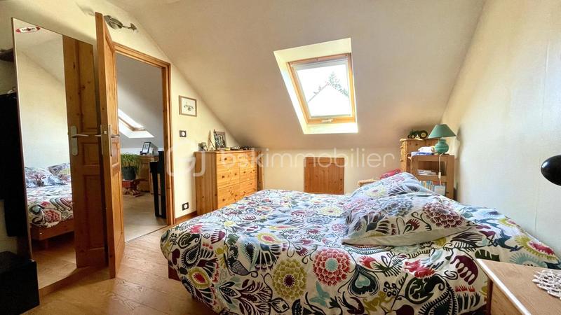 Maison - 96 m² - 5 pièces