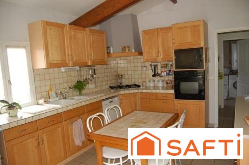 Maison - 430 m² - 20 pièces