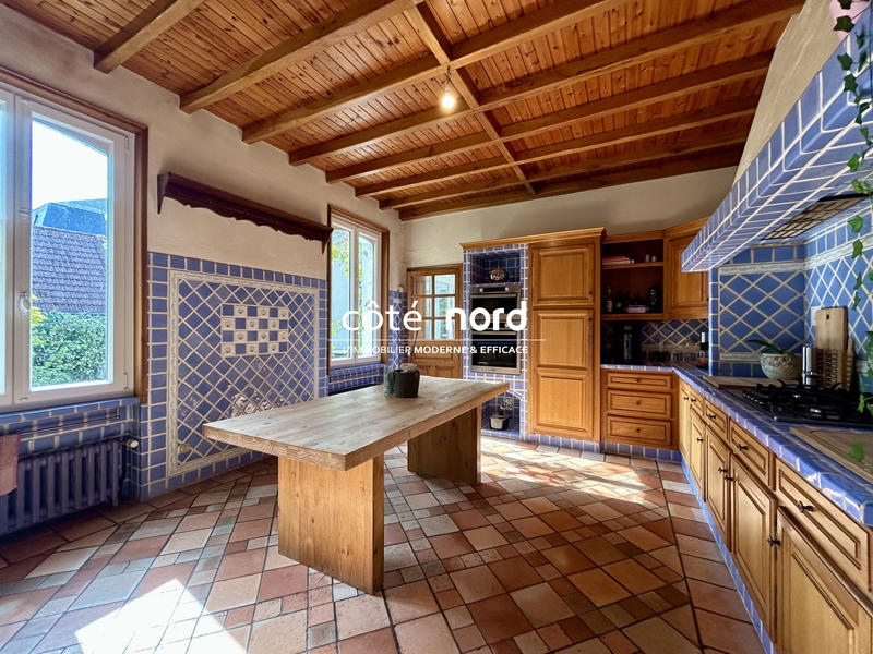 Maison - 350 m² - 11 pièces