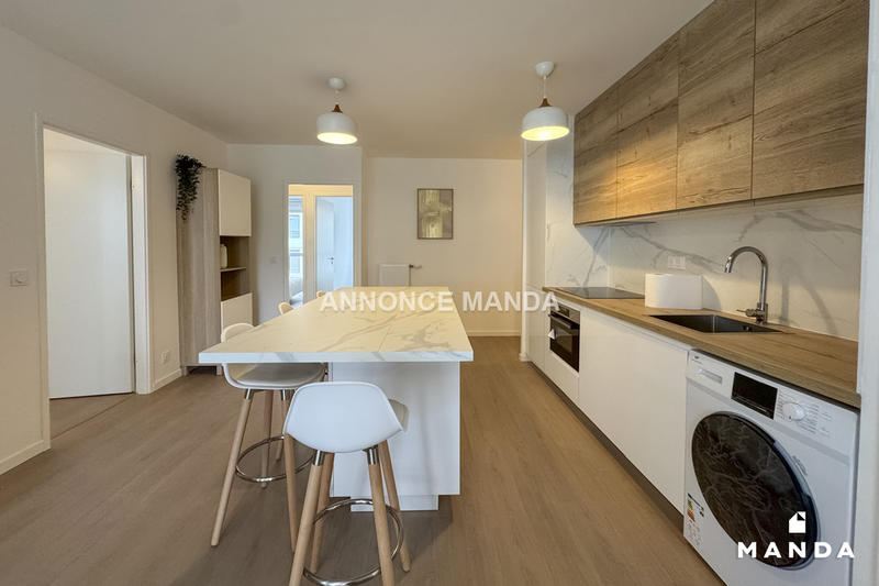 Chambre - 12 m² - 5 pièces