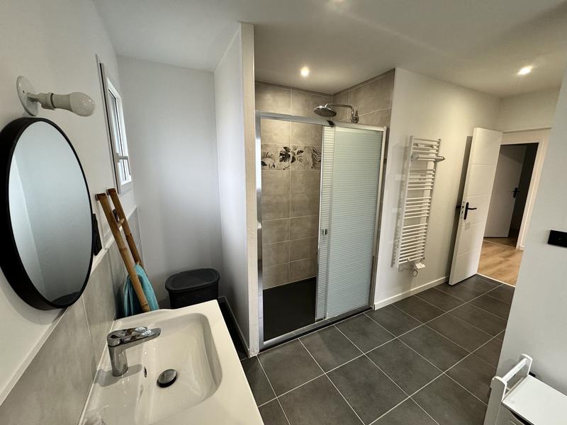 Maison contemporaine - 163 m² - 7 pièces