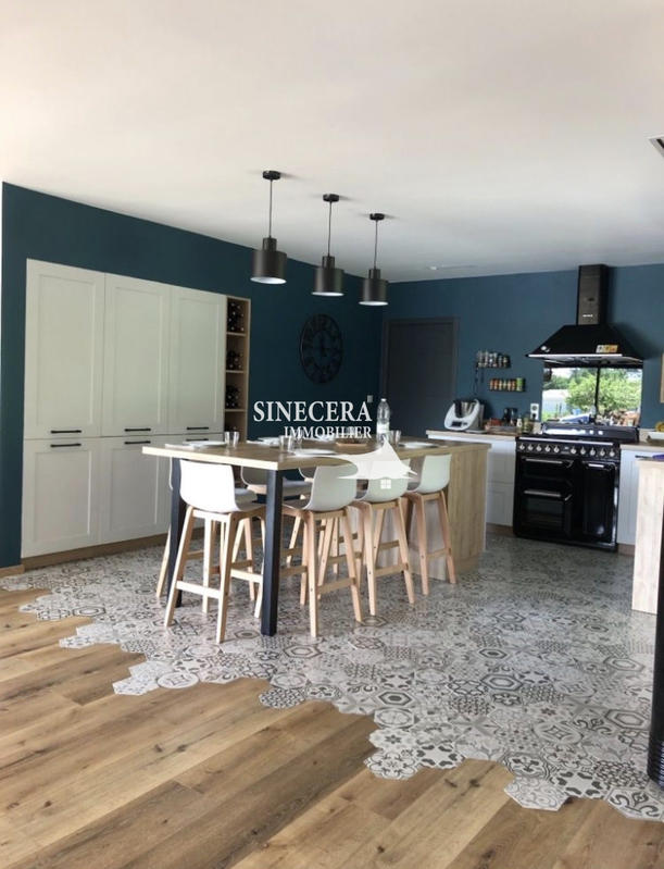 Villa - 198 m² - 8 pièces