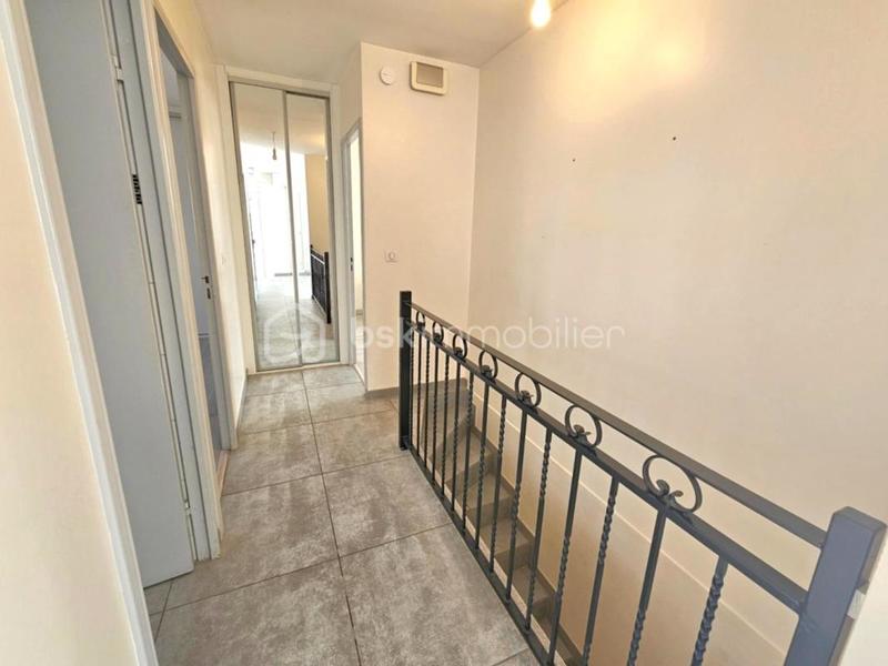 Pavillon - 100 m² - 5 pièces