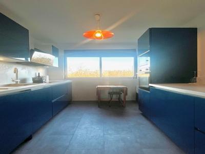 Appartement - 97 m² - 5 pièces