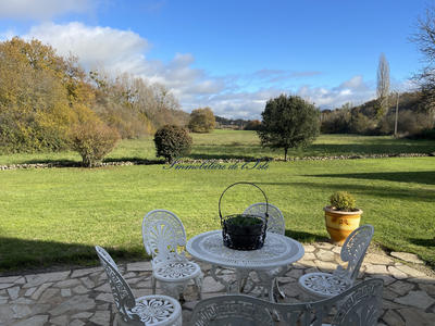 Maison - 396 m² - 13 pièces