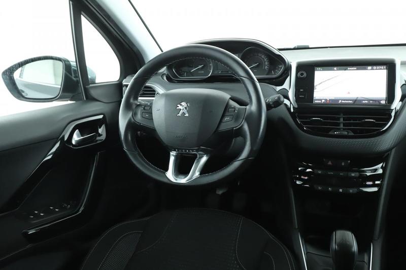 Peugeot 208 1.2 PureTech Allure 5p 110 ch