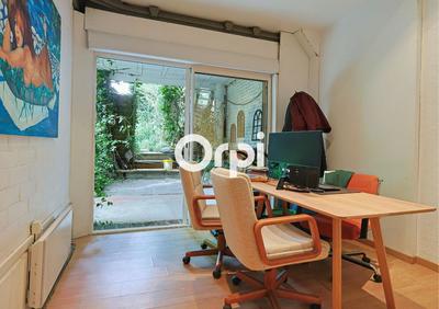 Maison - 300 m² - 8 pièces