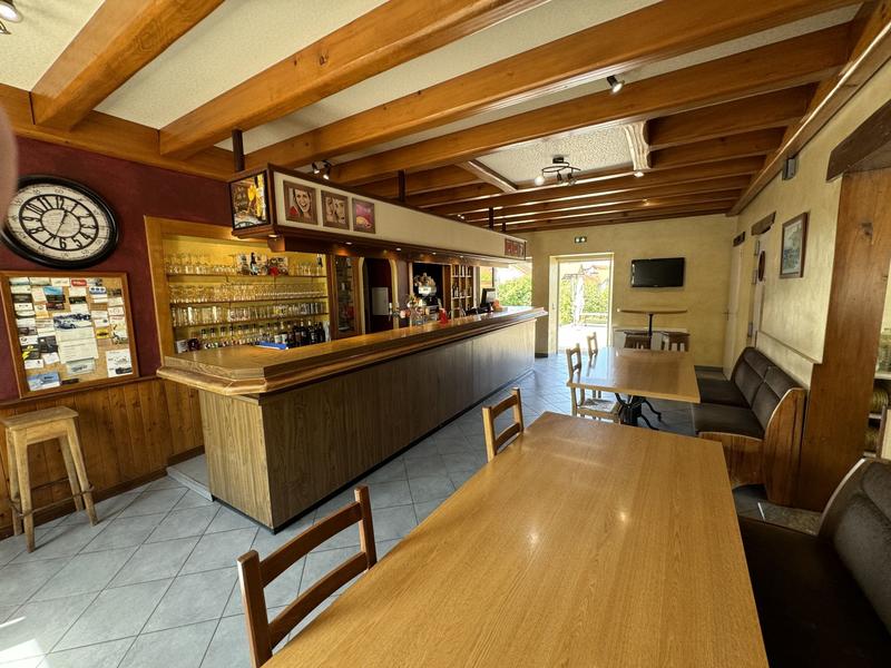 Immeuble mixte - 168 m² - 7 pièces