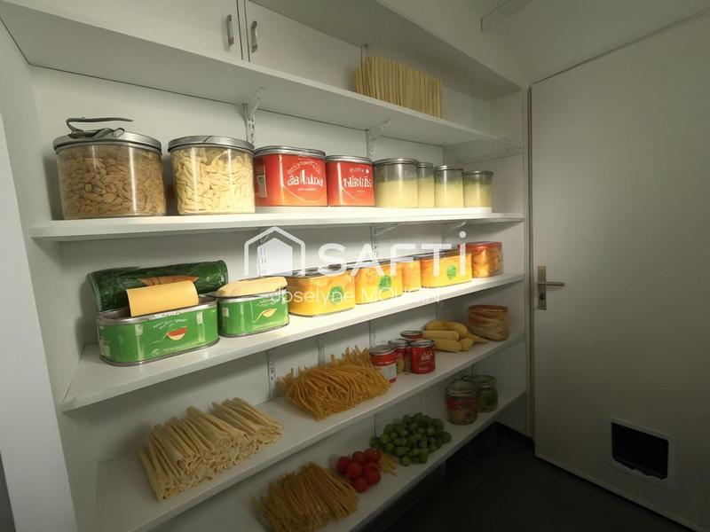 Maison - 181 m² - 7 pièces