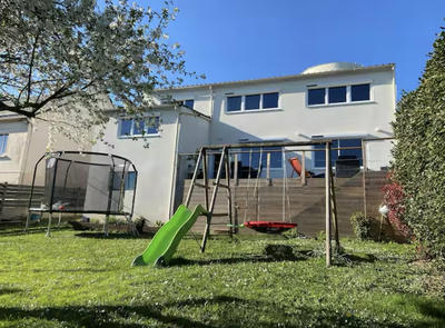 Maison - 162 m² - 7 pièces