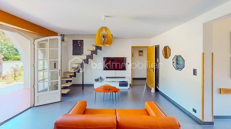 Maison - 140 m² - 7 pièces