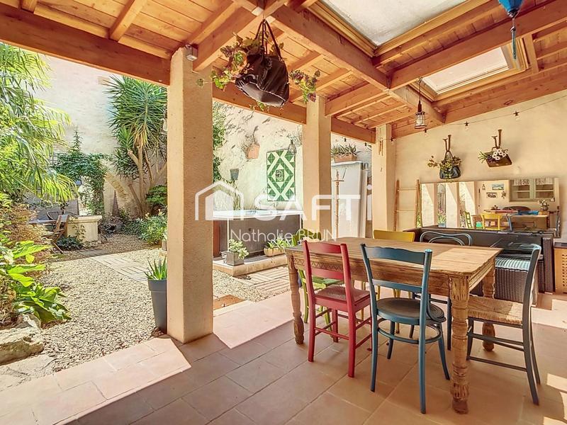 Maison - 200 m² - 6 pièces