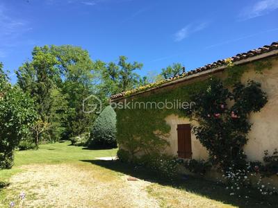 Maison en pierre - 257 m² - 5 pièces