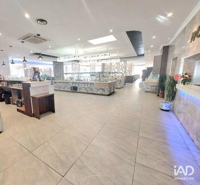 Local commercial - 700 m²