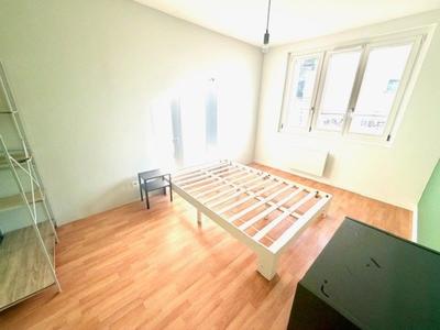 Appartement - 65 m² - 4 pièces