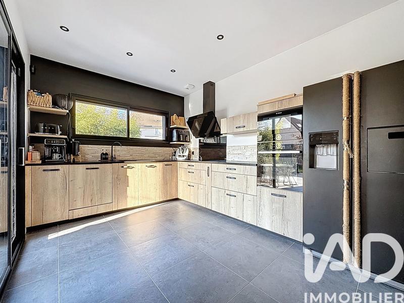 Maison - 142 m² - 6 pièces