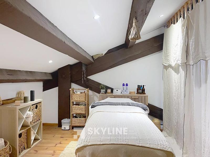 Appartement - 99 m² - 1 pièce