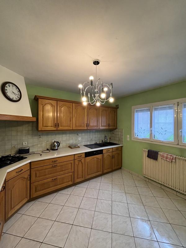 Maison - 94 m² - 5 pièces