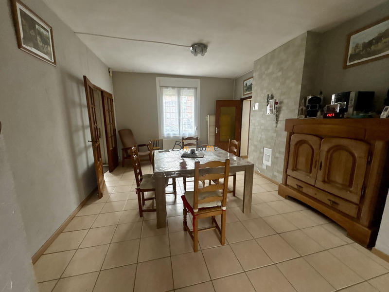 Maison - 220 m² - 7 pièces