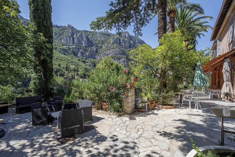 Maison - 500 m² - 20 pièces