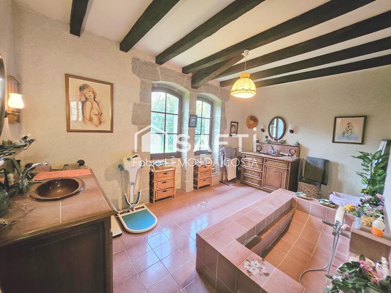 Maison - 278 m² - 8 pièces