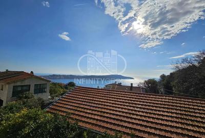 Villa - 220 m² - 7 pièces