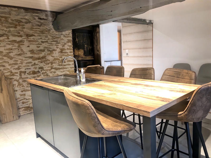 Maison - 215 m² - 9 pièces