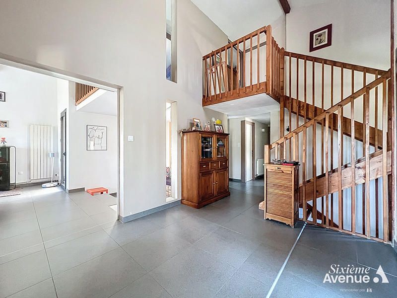 Maison - 179 m² - 10 pièces