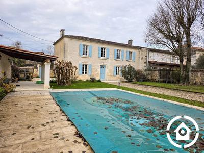 Maison - 155 m² - 6 pièces